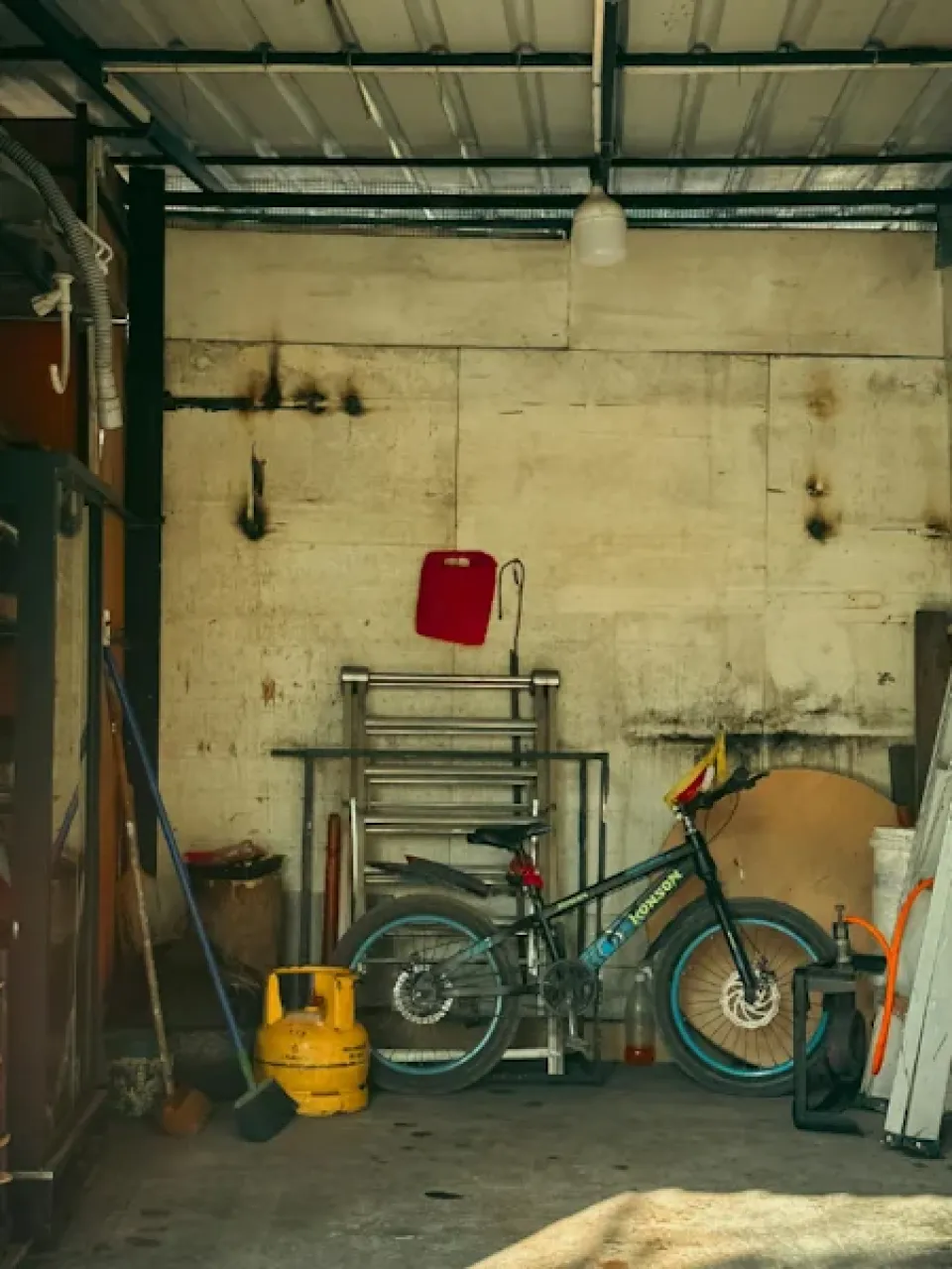 Garagenentrümpelung Stuttgart. Jetzt kaufen.